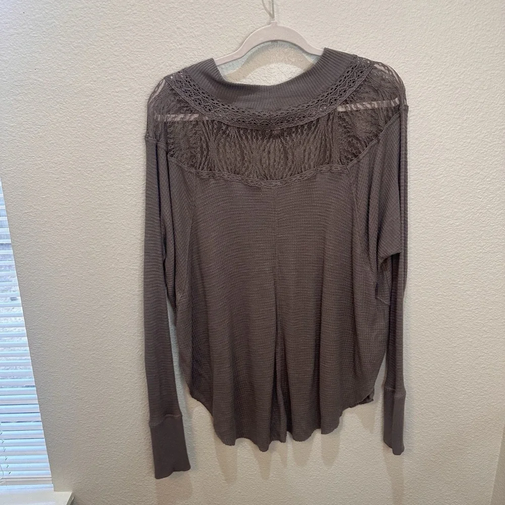 Free People Spring Valley Thermal Top Taupe Lace Waffle Knit S Boho Casual Comfy